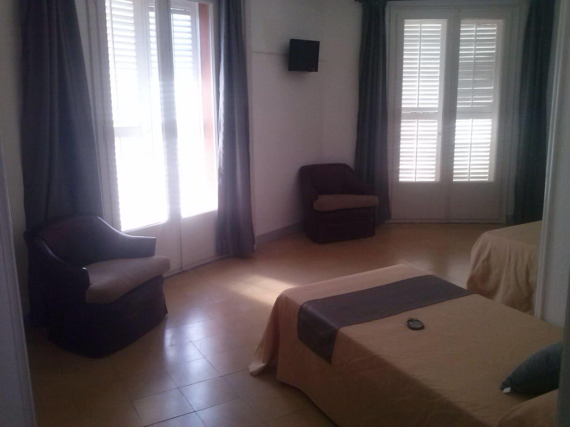 Hotel Apartaments Gesoria Porta Ferrada Sant Feliu de Guíxols Exterior foto